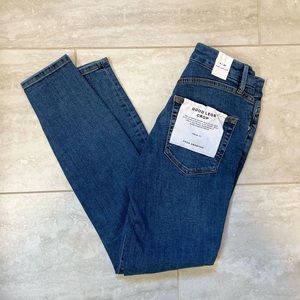 Good American Good Legs Crop size 4